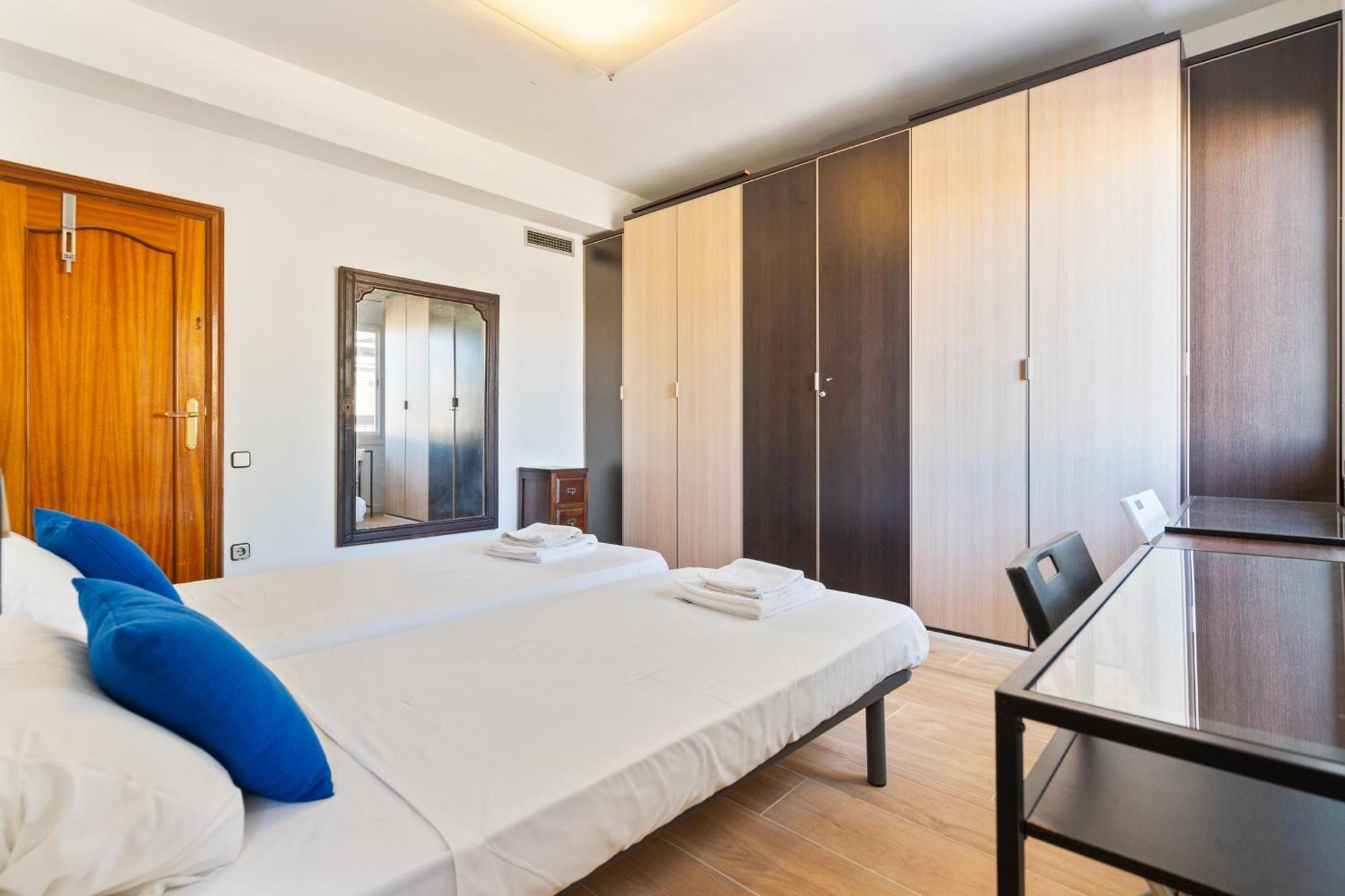 Chic 3Br Retreat With Private Terrace Apartment Barcelona Exterior photo